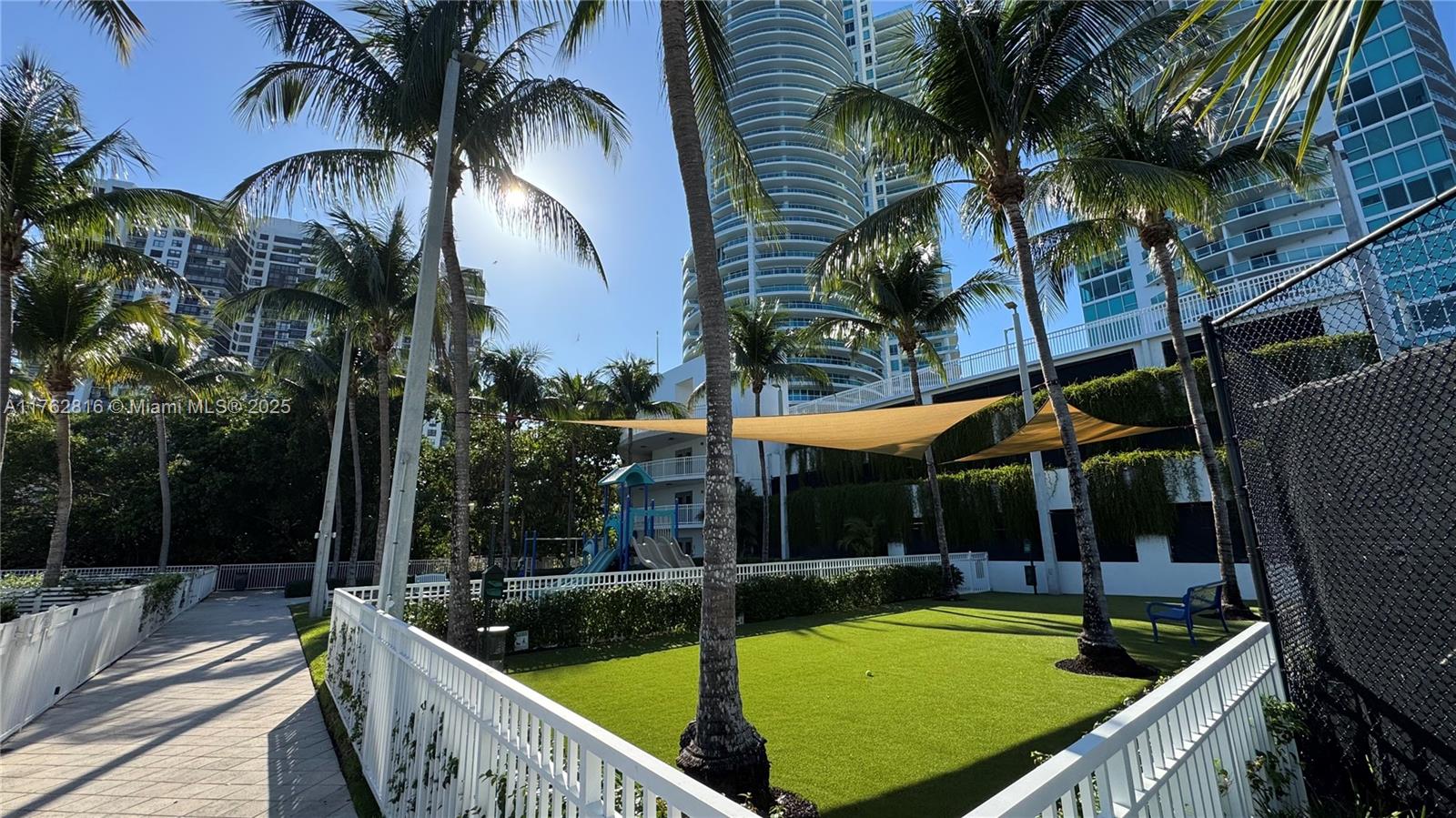 2101 Brickell Ave #1012, Miami FL 33129