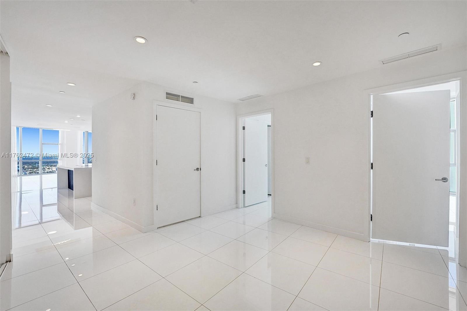 851 NE 1st Ave #4301, Miami FL 33132