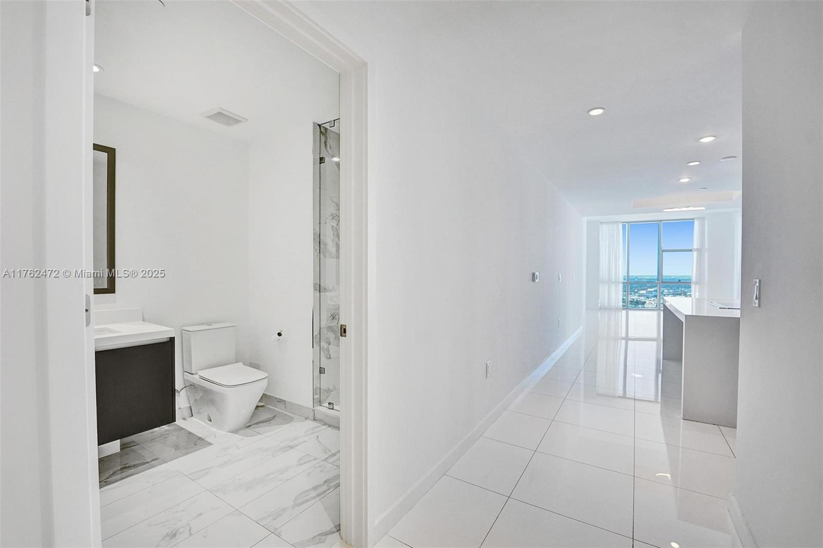 851 NE 1st Ave #4301, Miami FL 33132