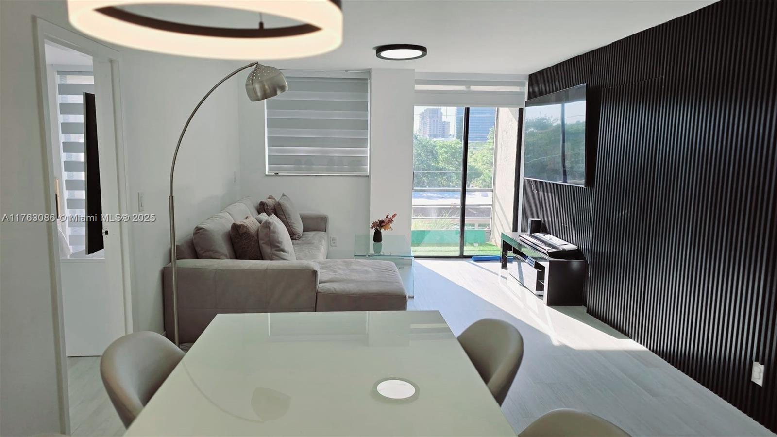 2821 N Miami Beach Blvd #4F, North Miami Beach, Florida image 1