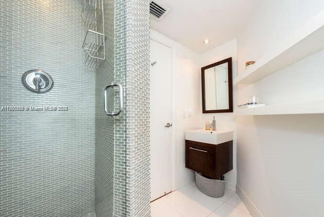 445 Grand Bay Dr #602, Key Biscayne, Florida image 27