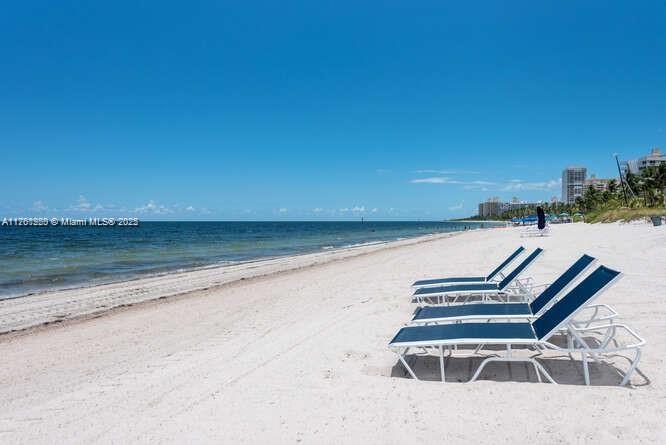 445 Grand Bay Dr #602, Key Biscayne, Florida image 40