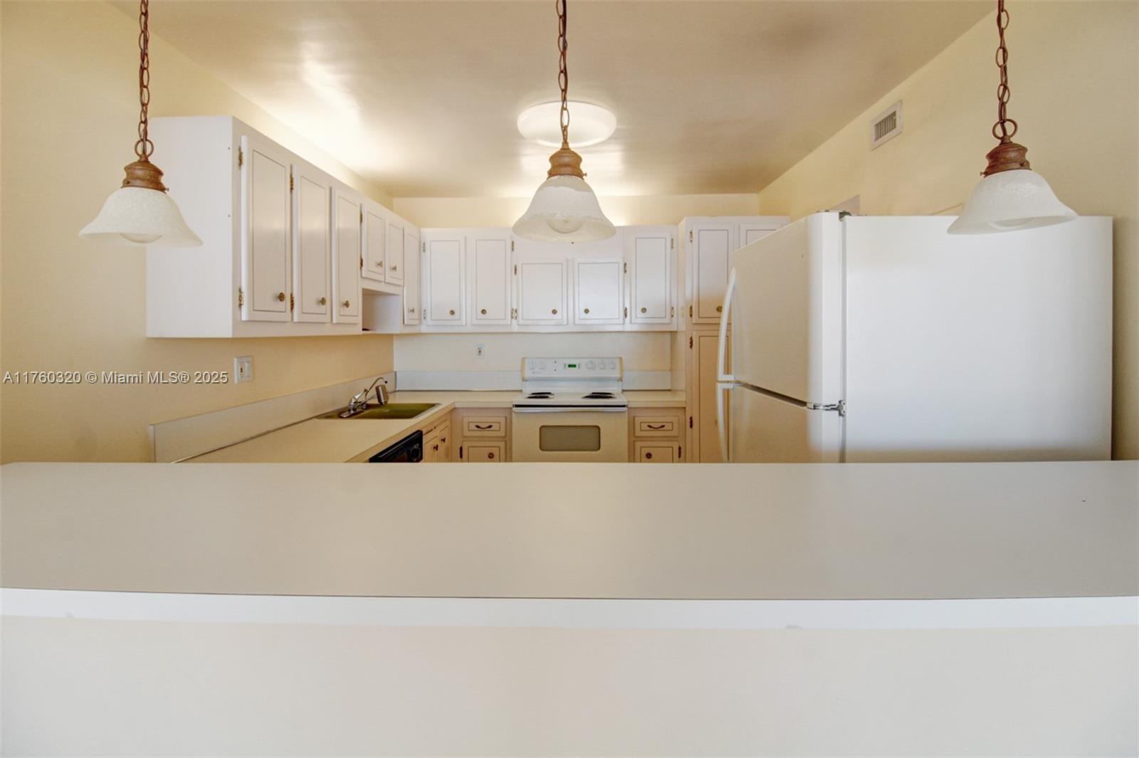 18011 Biscayne Blvd #1103, Aventura, Florida image 7