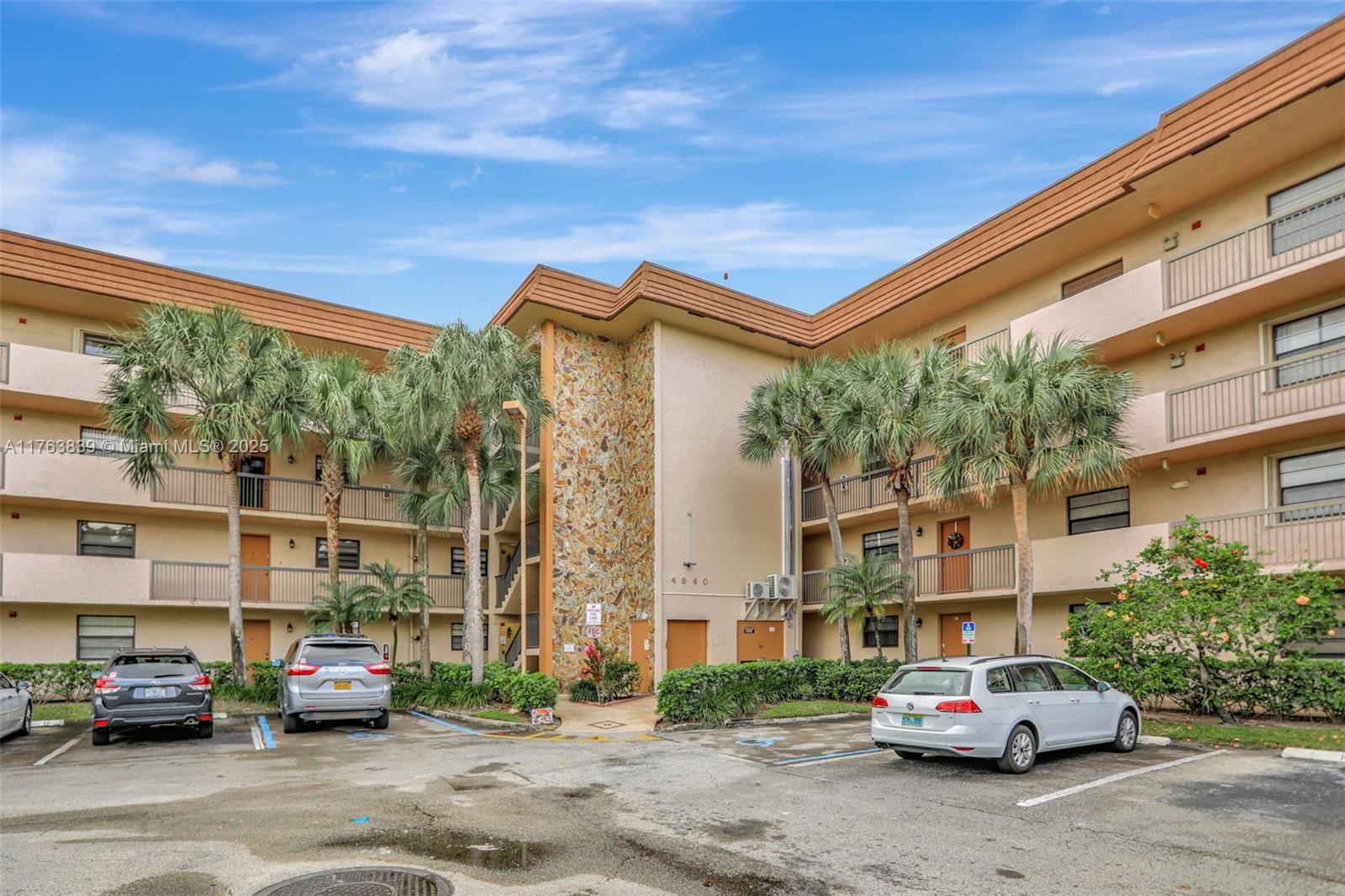 4940 E Sabal Palm Blvd #110, Tamarac, Florida image 1