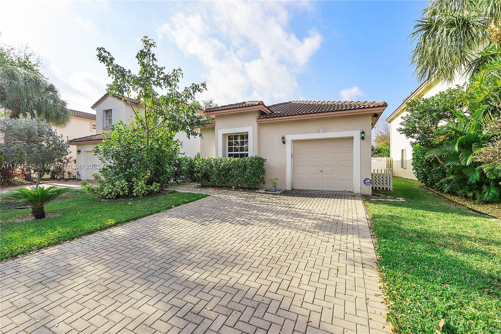 6244 NW 38th Dr, Coral Springs, Florida image 2
