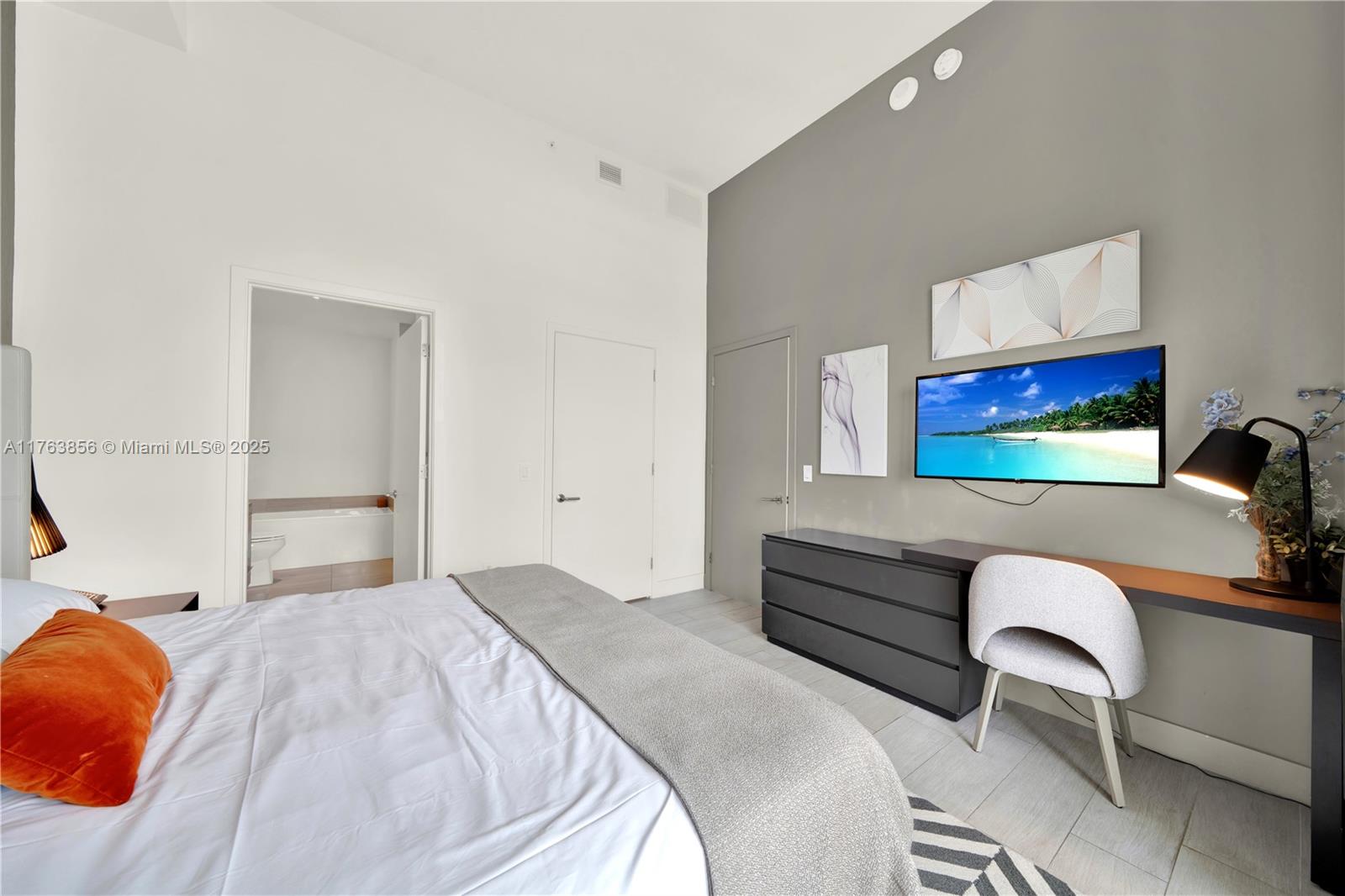 4010 S Ocean Dr R309