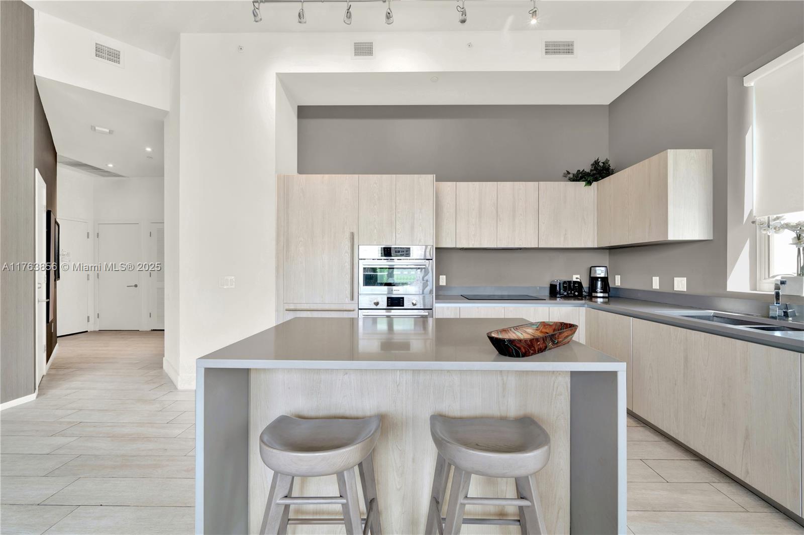 4010 S Ocean Dr R309