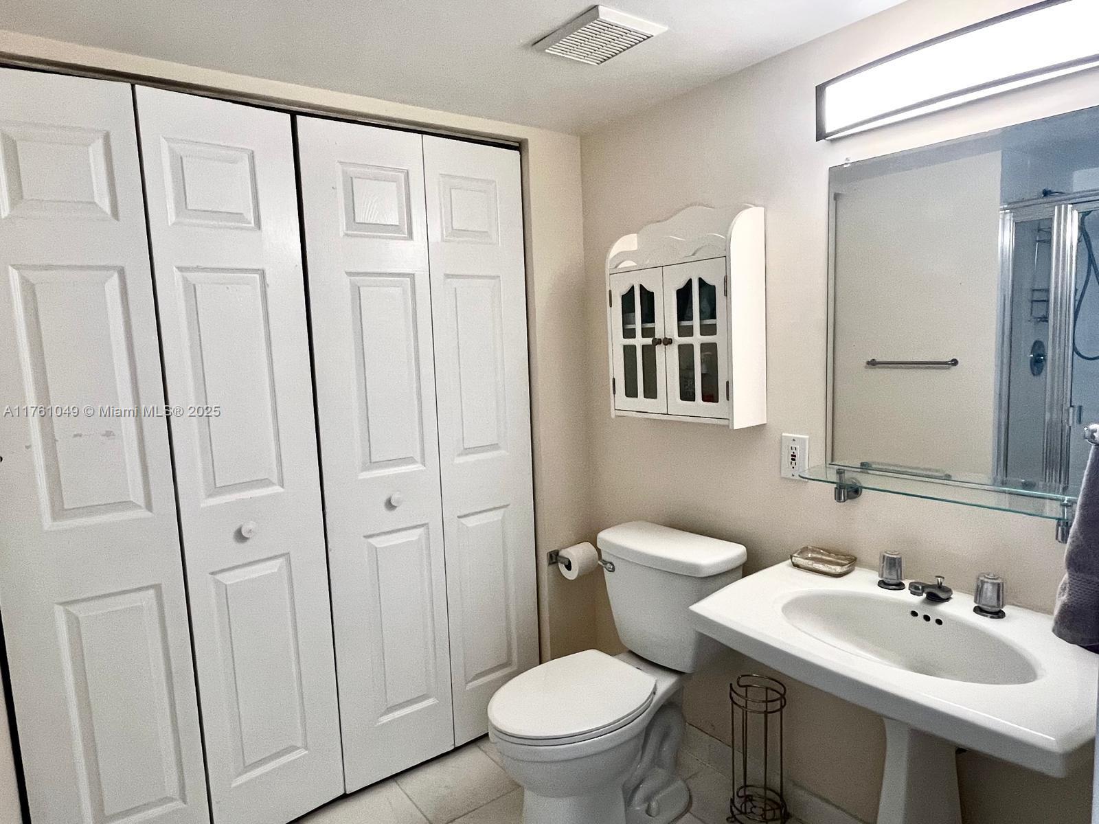 3530 Mystic Pointe Dr #2210, Aventura FL 33180