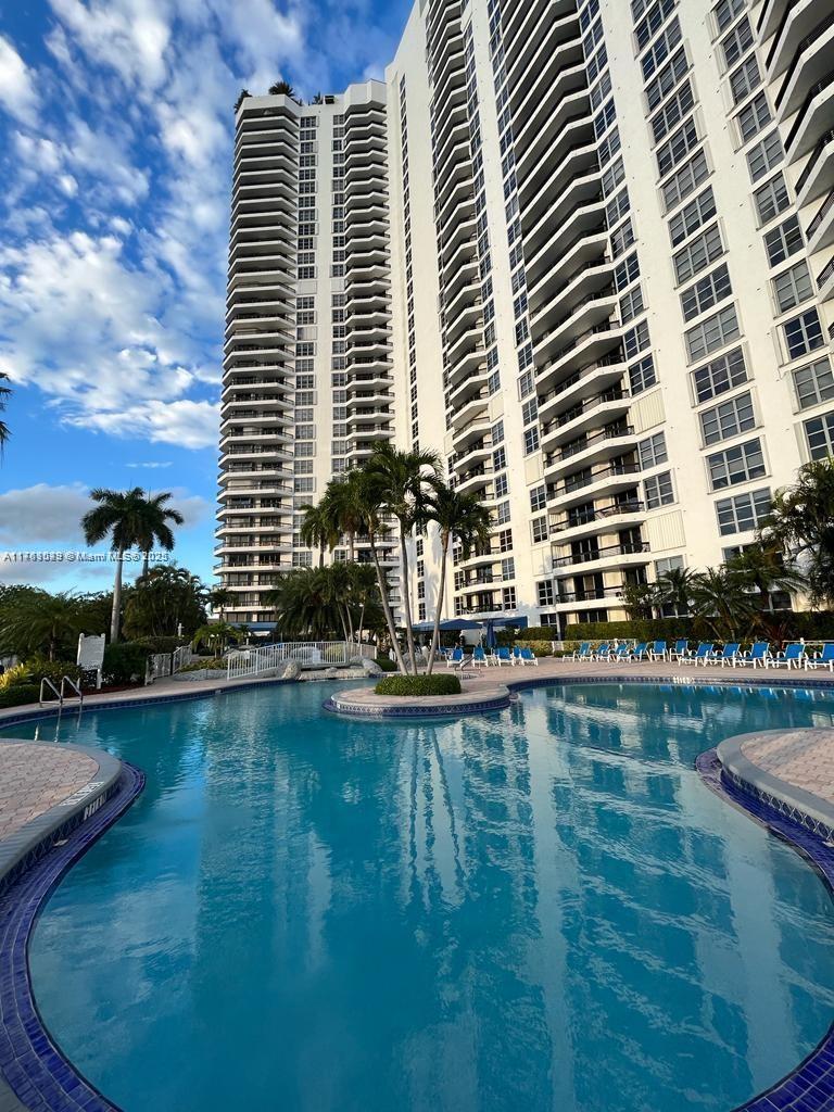 3530 Mystic Pointe Dr #2210, Aventura FL 33180