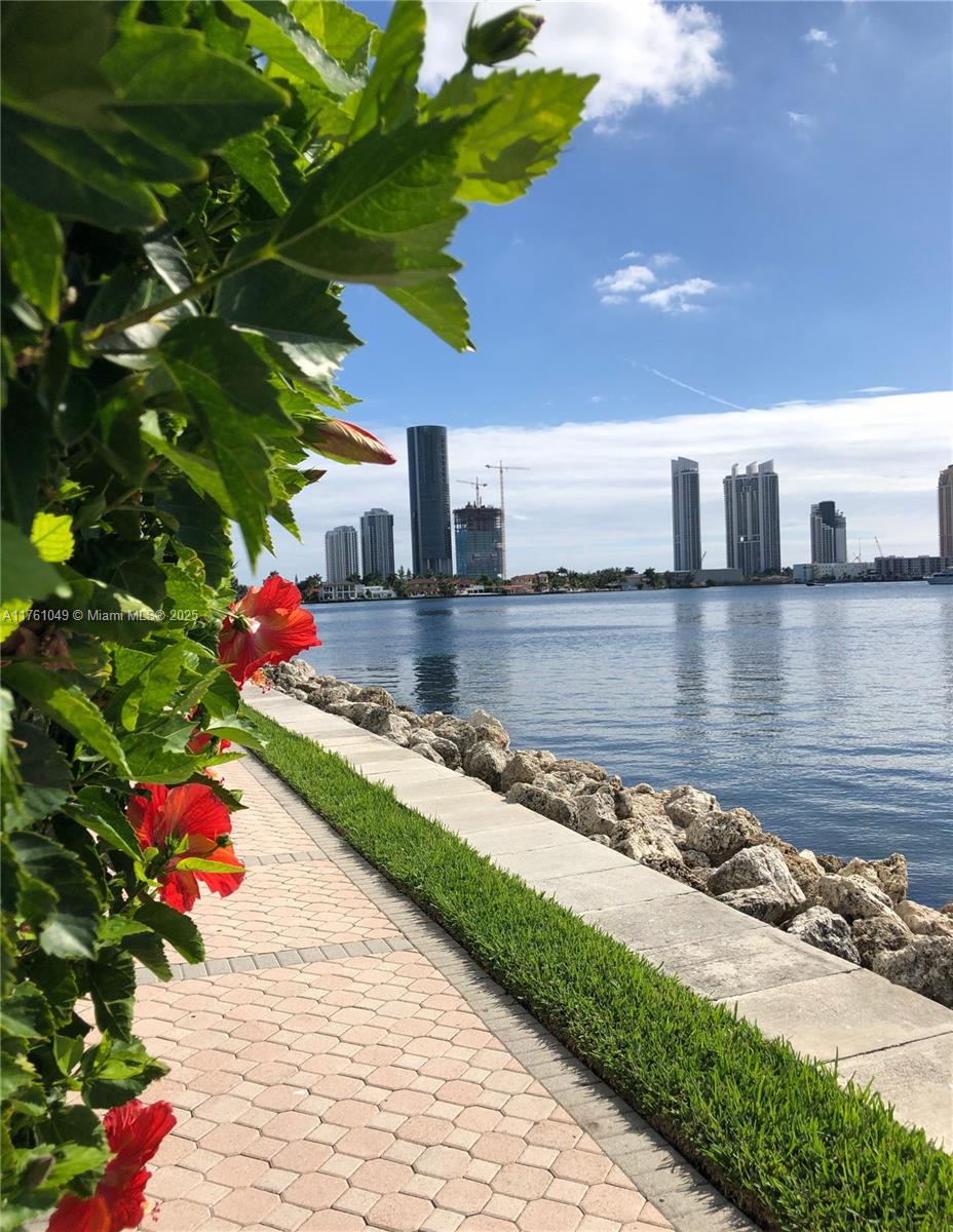 3530 Mystic Pointe Dr #2210, Aventura FL 33180