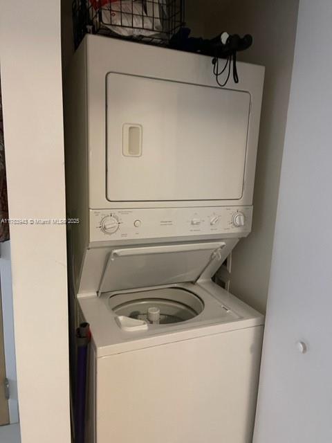 350 S Miami Ave #2404, Miami FL 33130