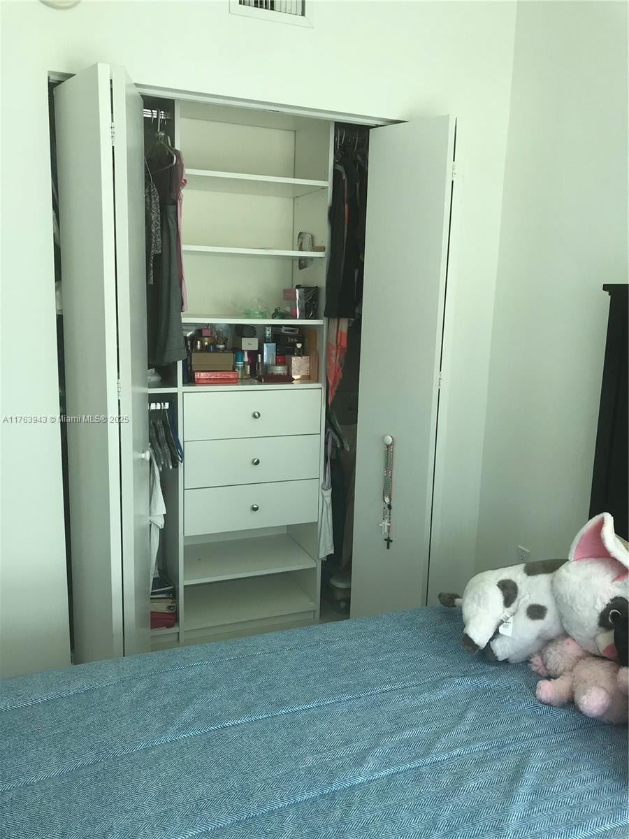 350 S Miami Ave #2404, Miami FL 33130