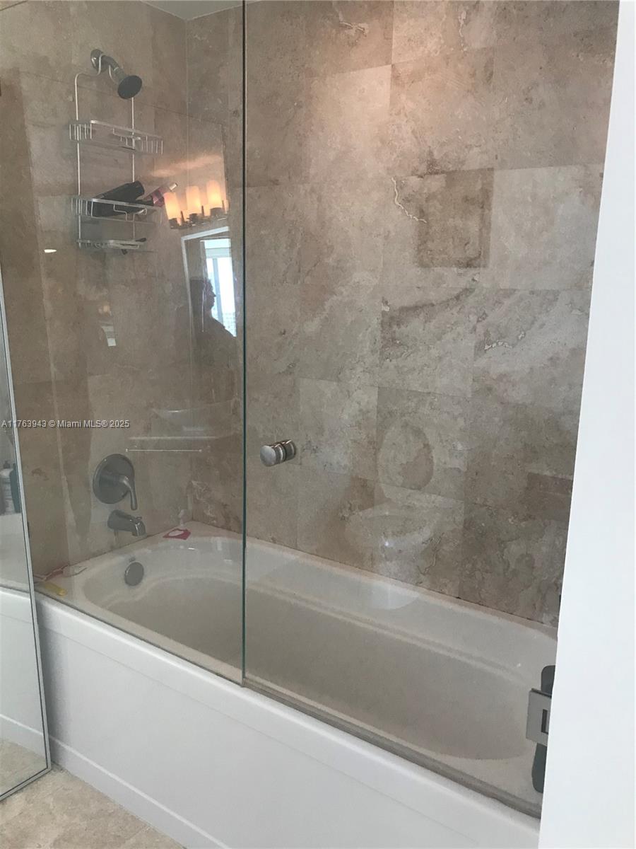 350 S Miami Ave #2404, Miami FL 33130