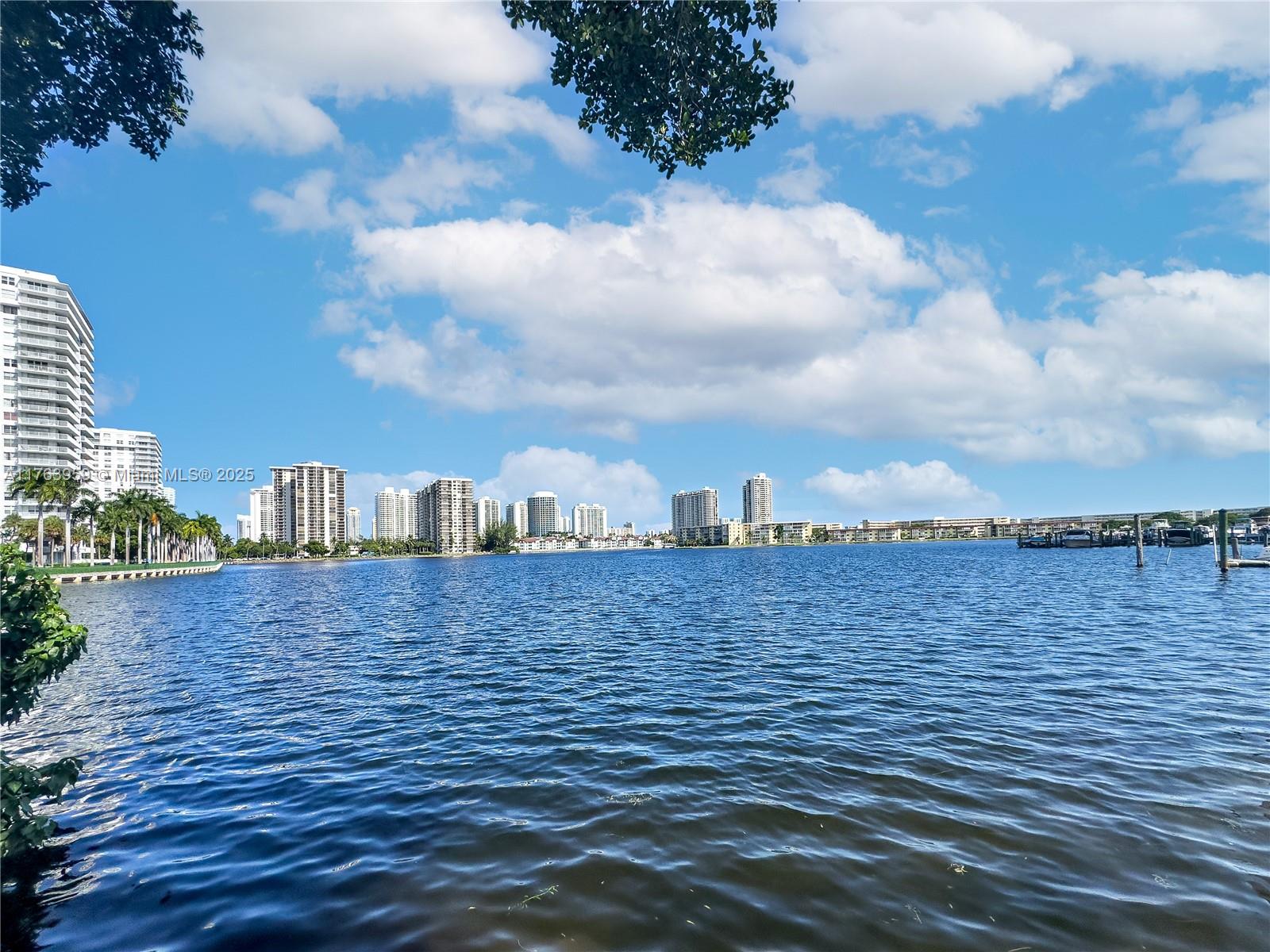 2750 NE 183rd St #407, Aventura, Florida image 1
