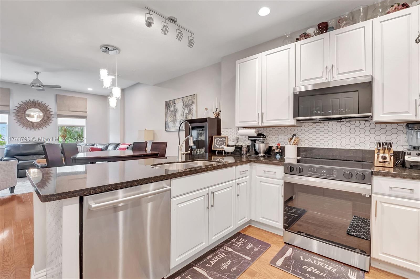 226 N Latitude Cir #309, Delray Beach, Florida image 10