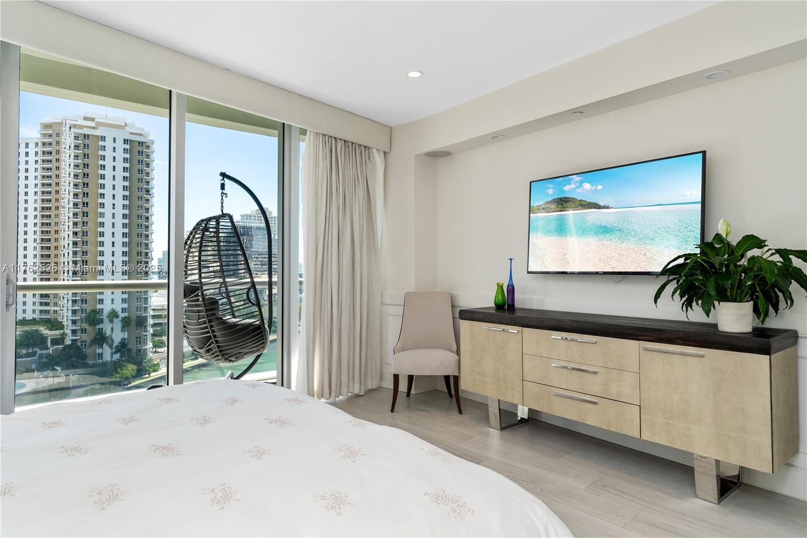 495 Brickell Ave #BY1006, Miami FL 33131