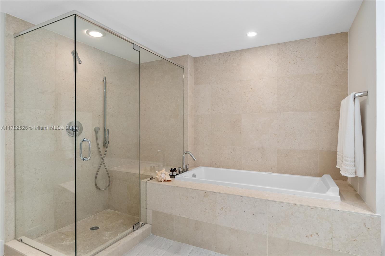 495 Brickell Ave #BY1006, Miami FL 33131