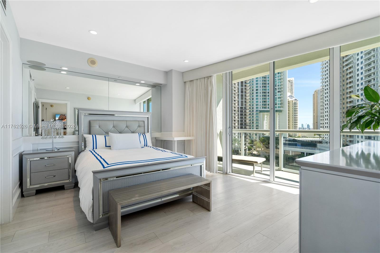 495 Brickell Ave #BY1006, Miami FL 33131