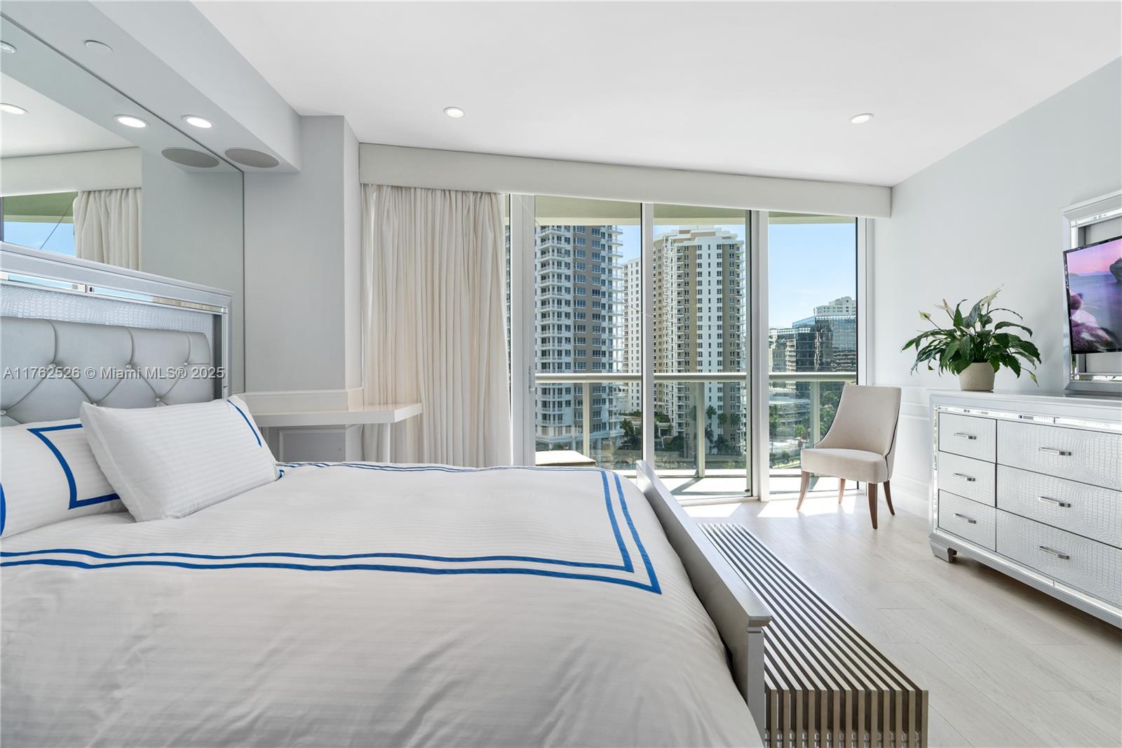 495 Brickell Ave #BY1006, Miami FL 33131