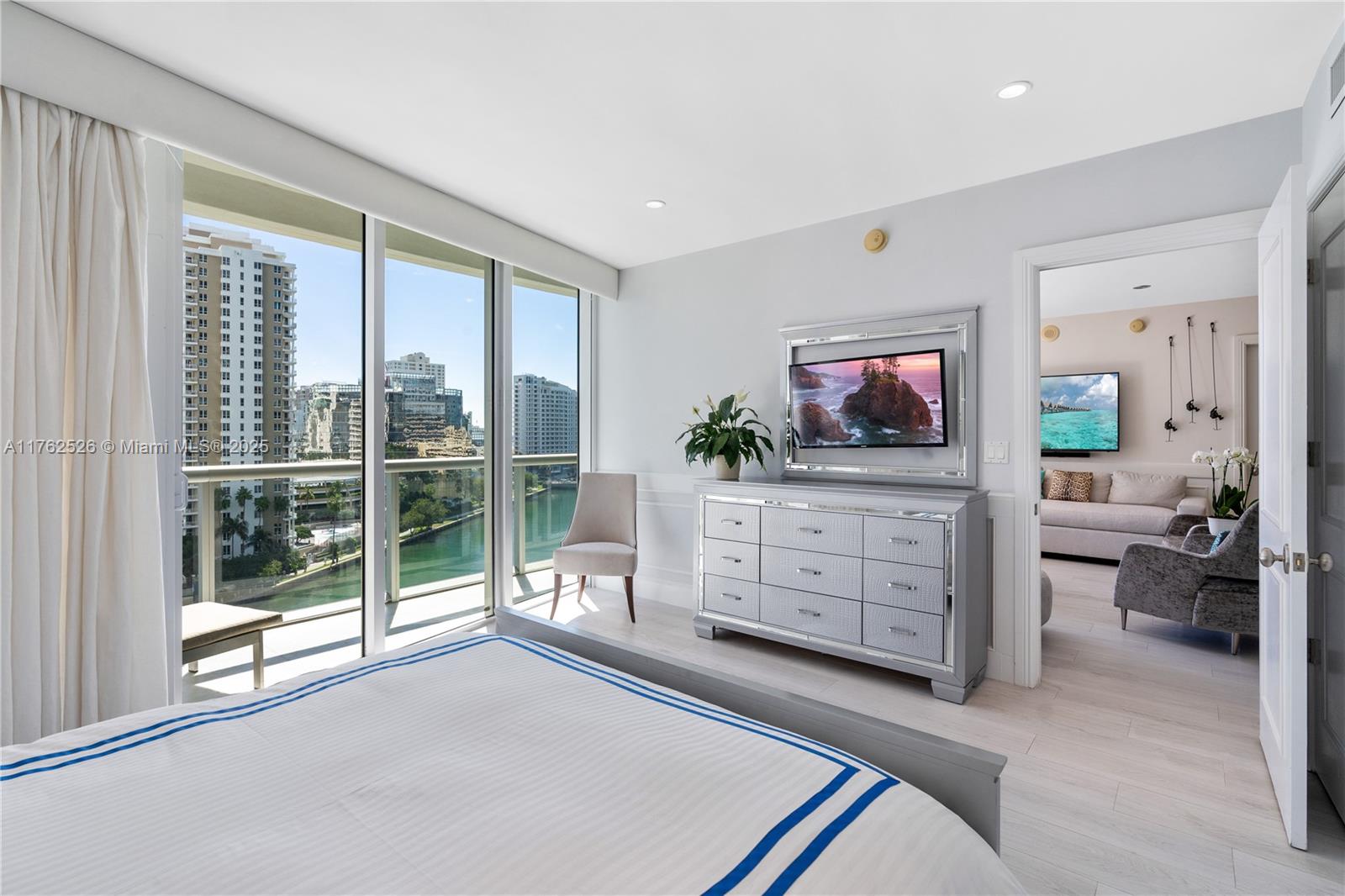 495 Brickell Ave #BY1006, Miami FL 33131