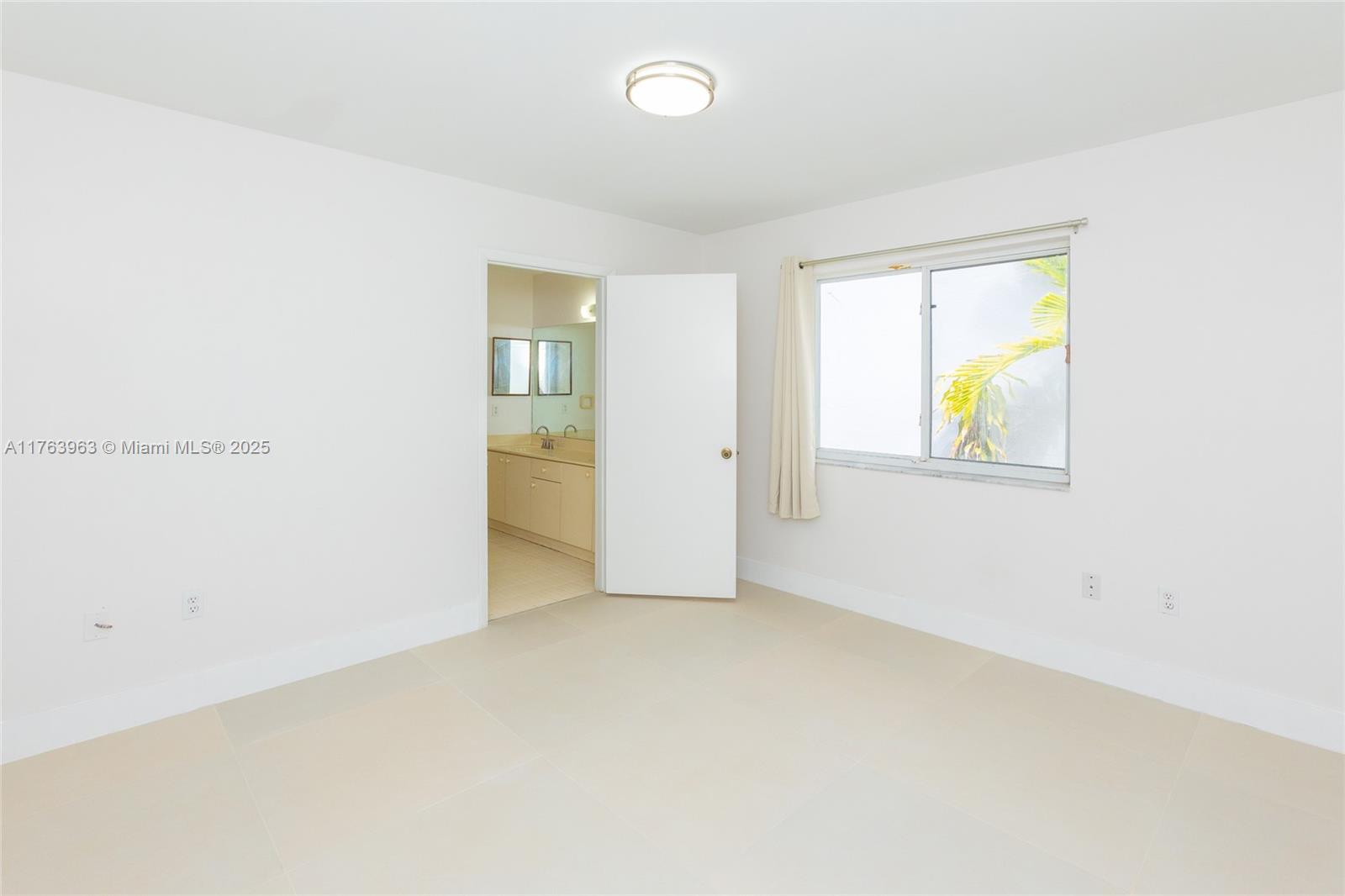 12362 NW 98th Pl, Hialeah Gardens, Florida image 6