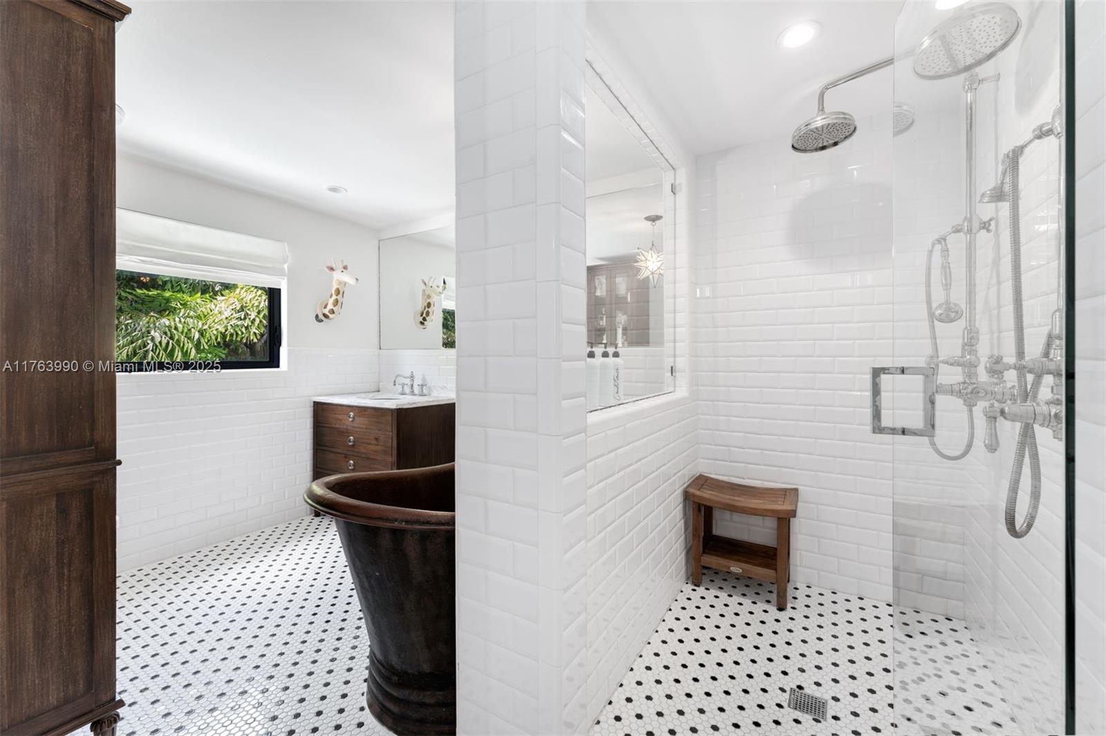 4430 Alton Rd, Miami Beach, Florida image 32