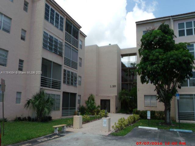2850 Somerset Dr #105L, Lauderdale Lakes, Florida image 3