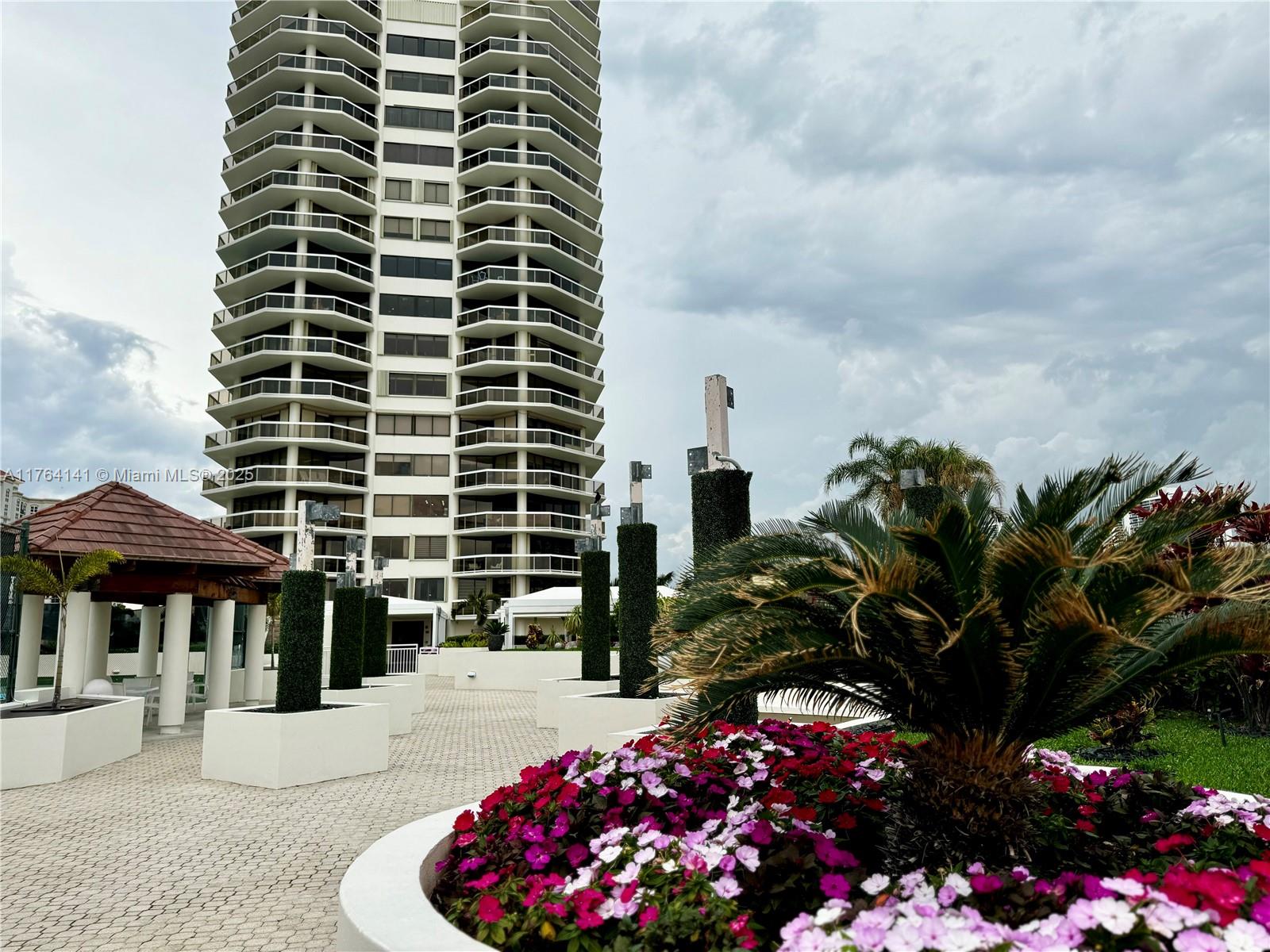 20185 Country Club Dr #909, Aventura, Florida image 19