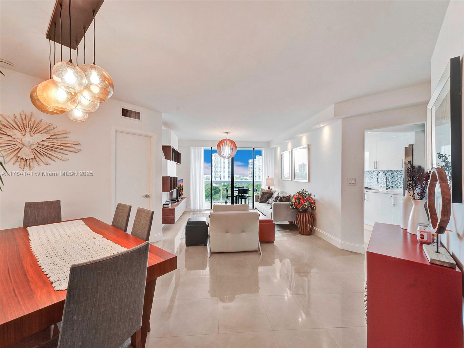20185 Country Club Dr #909, Aventura, Florida image 4
