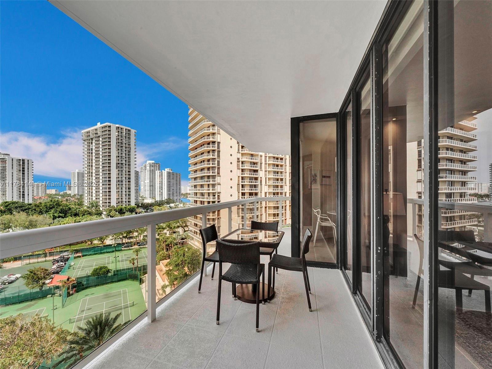 20185 Country Club Dr #909, Aventura, Florida image 8