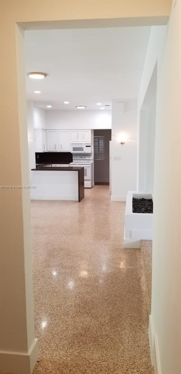 Listing Photo 11