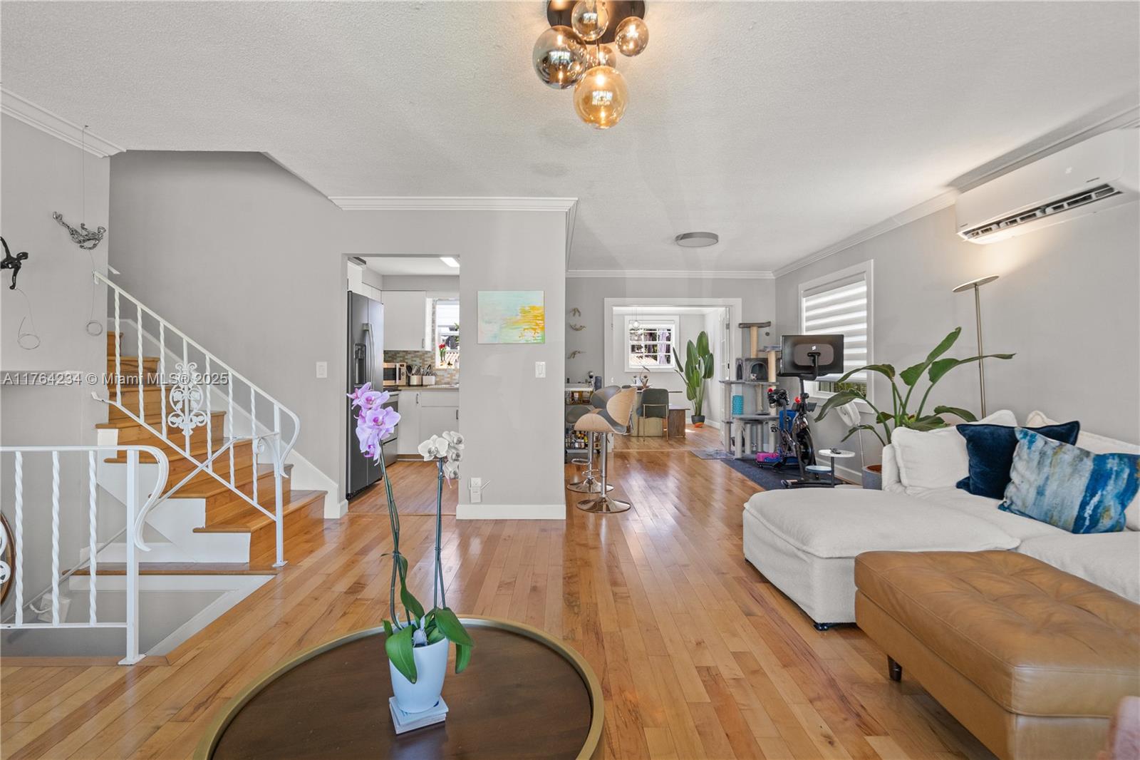 Listing Photo 8