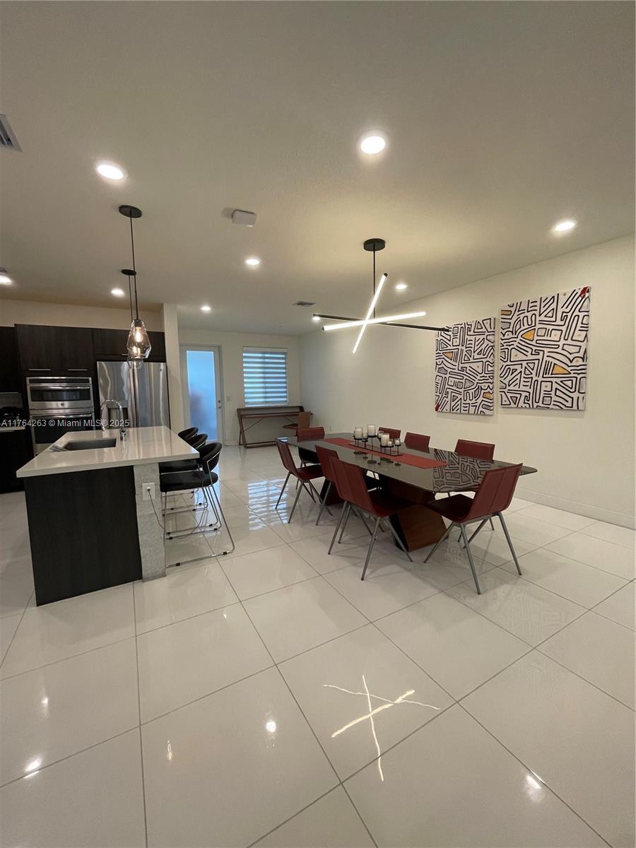 Residential, Doral, Florida image 5