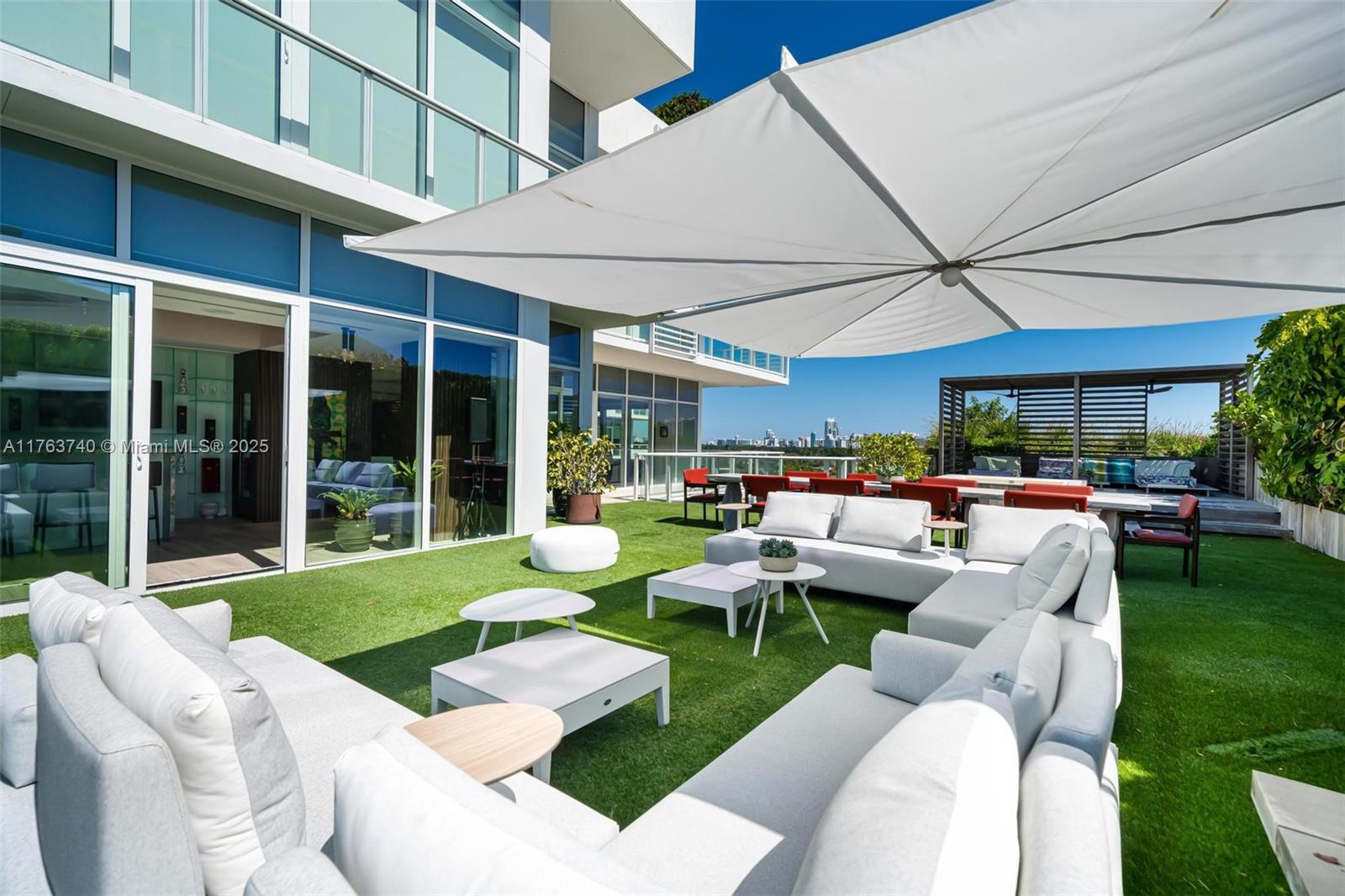 Condo for Sale in Miami Beach, FL
