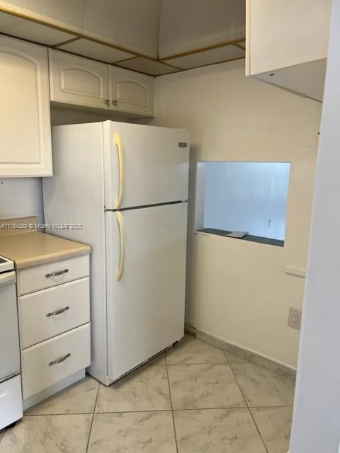 8465 Sunrise Lakes Blvd #304, Sunrise, Florida image 6