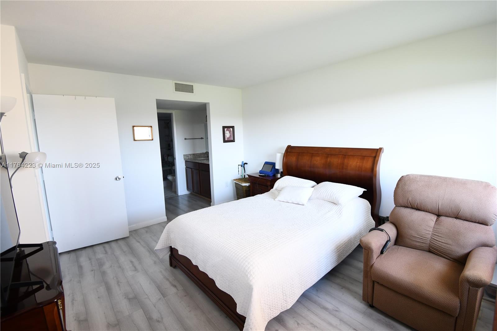 13700 SW 11th St #404A, Pembroke Pines, Florida image 16