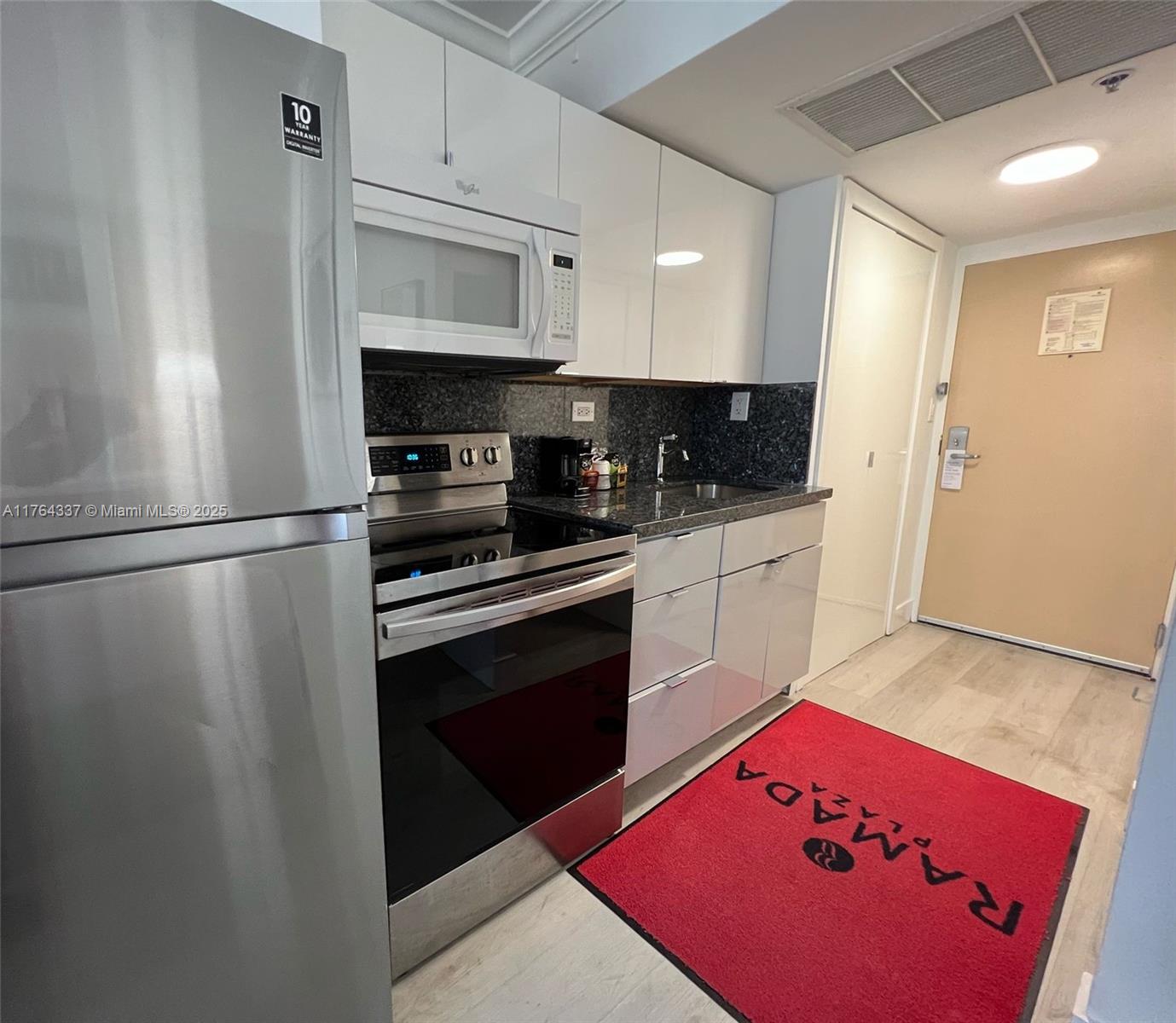 19201 Collins Ave #732, Sunny Isles Beach, Florida image 10