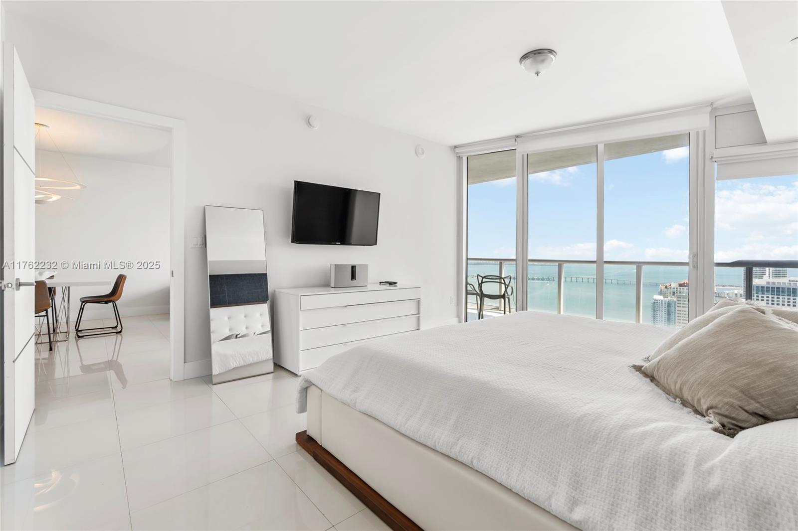 495 Brickell Ave #4907, Miami FL 33131