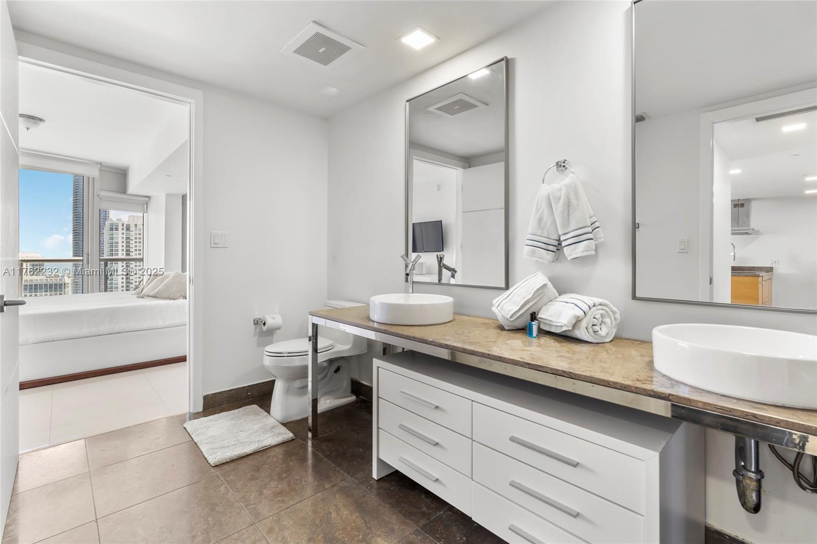 495 Brickell Ave #4907, Miami FL 33131