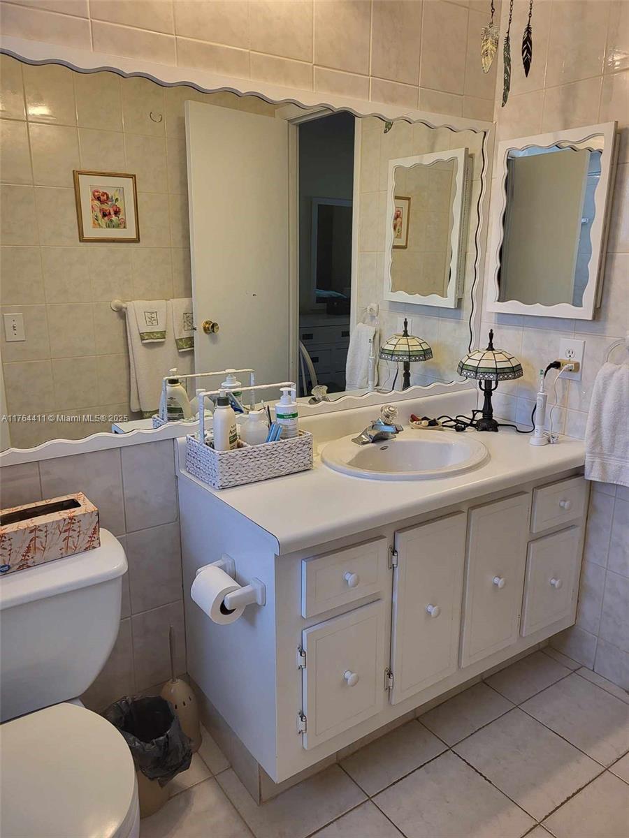 4701 NW 34th St #511, Lauderdale Lakes, Florida image 16
