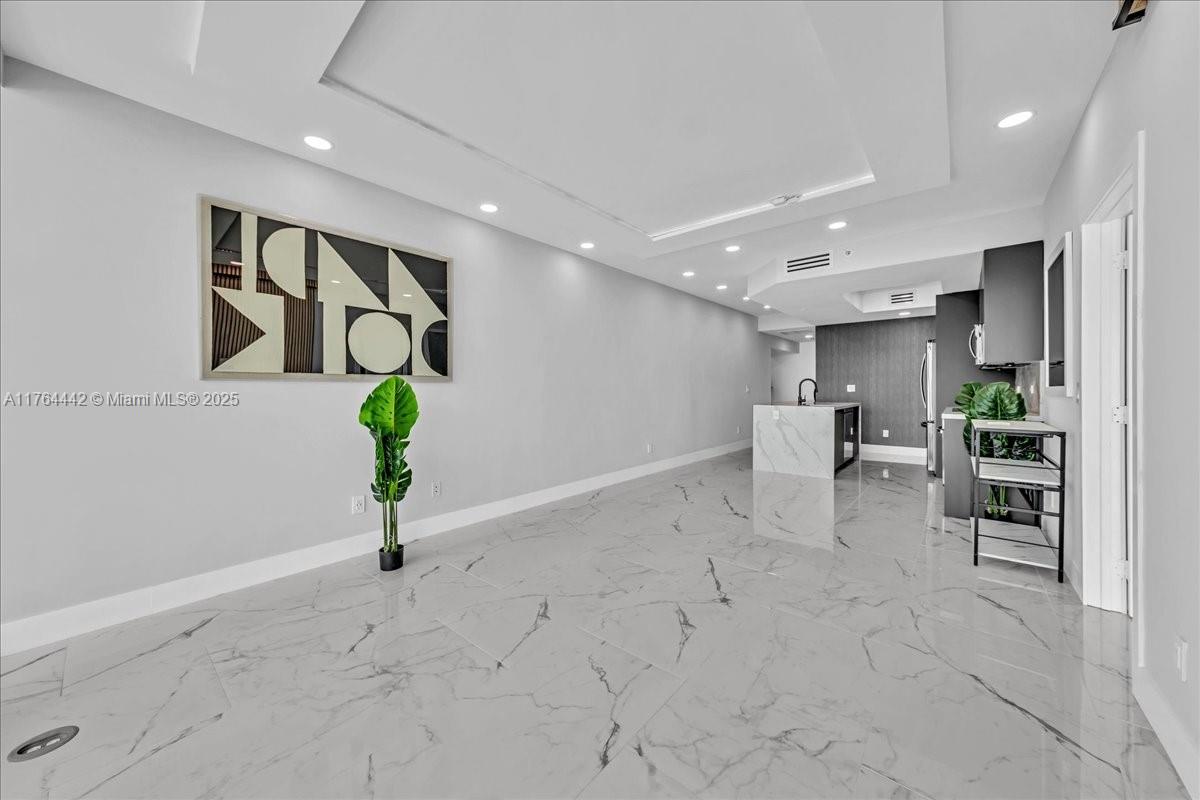 888 Biscayne Blvd #3504, Miami FL 33132
