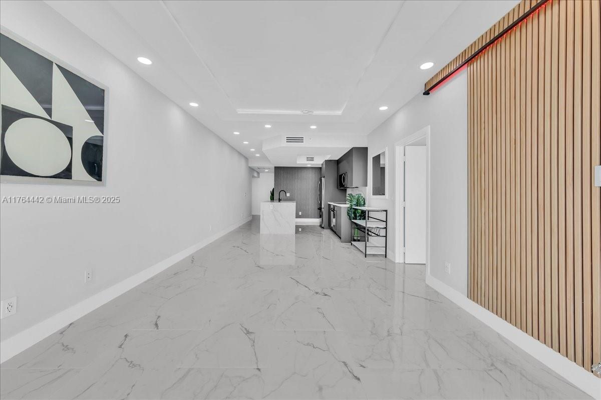 888 Biscayne Blvd #3504, Miami FL 33132