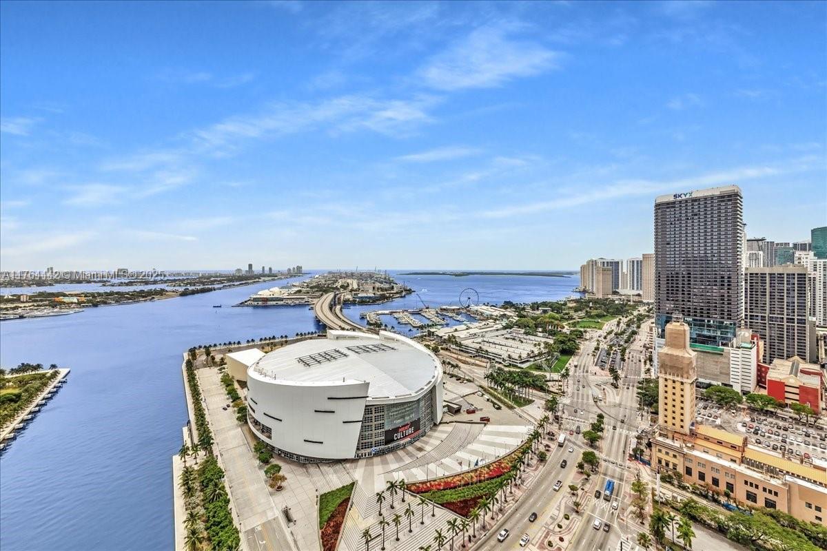 888 Biscayne Blvd #3504, Miami FL 33132