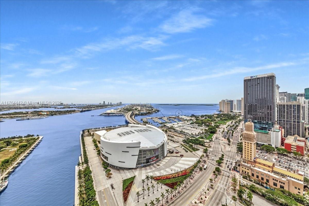 888 Biscayne Blvd #3504, Miami FL 33132