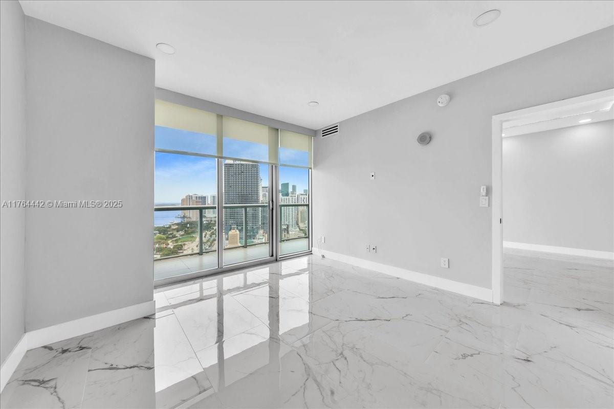888 Biscayne Blvd #3504, Miami FL 33132