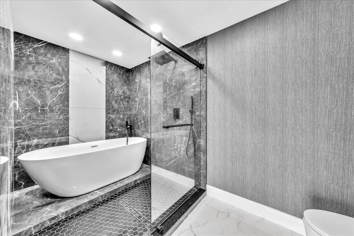 888 Biscayne Blvd #3504, Miami FL 33132