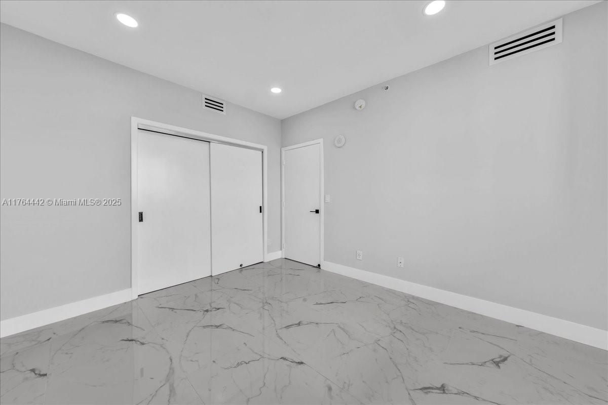 888 Biscayne Blvd #3504, Miami FL 33132