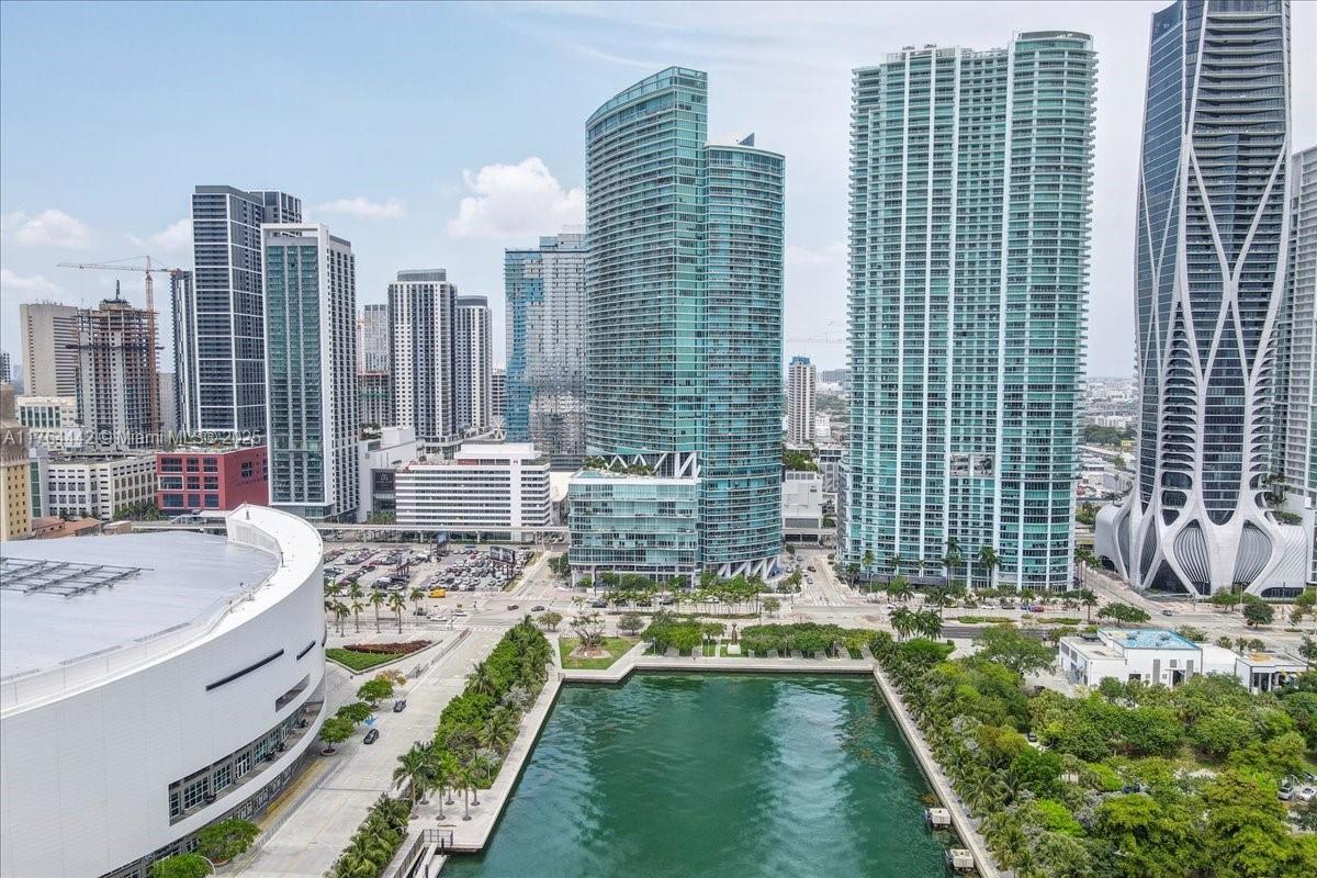 888 Biscayne Blvd #3504, Miami FL 33132