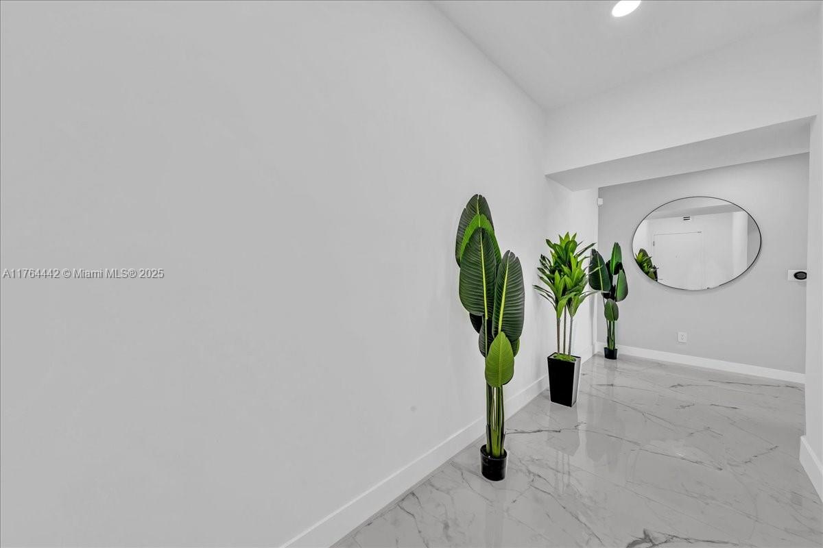 888 Biscayne Blvd #3504, Miami FL 33132