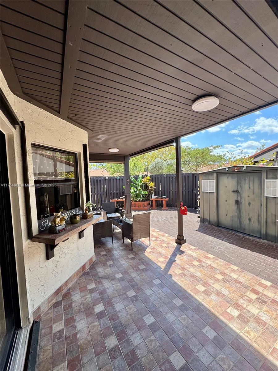 Listing Photo 11
